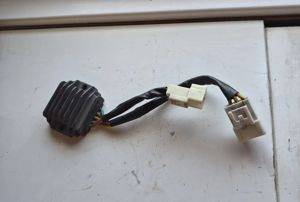 Regler (regulator napona) za Piaggio Fly 125 4T 3V — Novi Sad