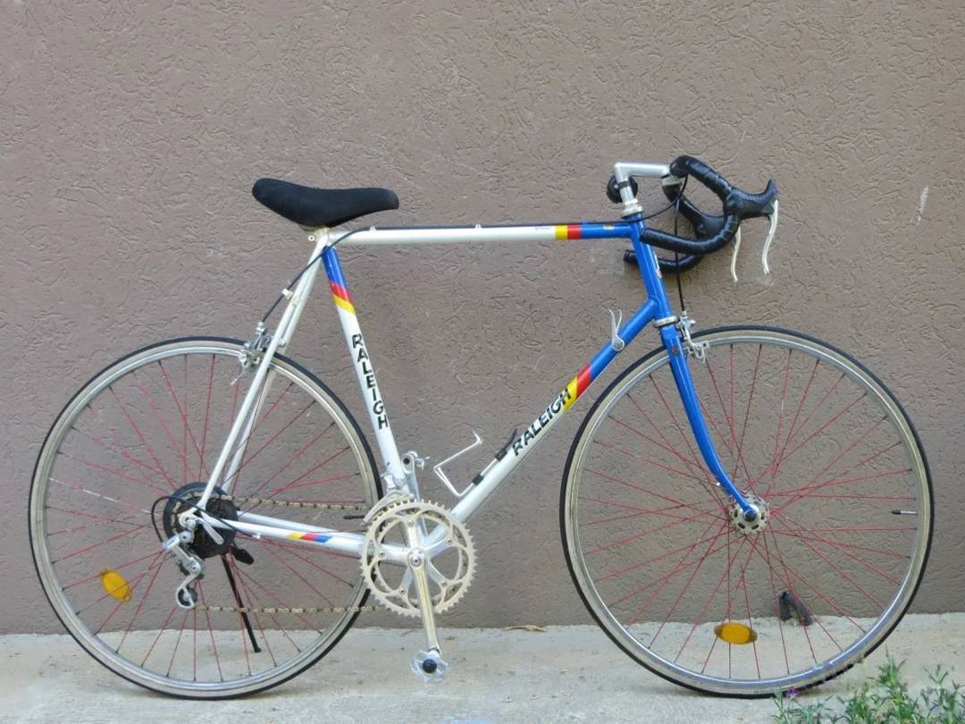 Cestno kolo Raleigh Corsa 28" — okvir 63 cm, 2x6 prestav