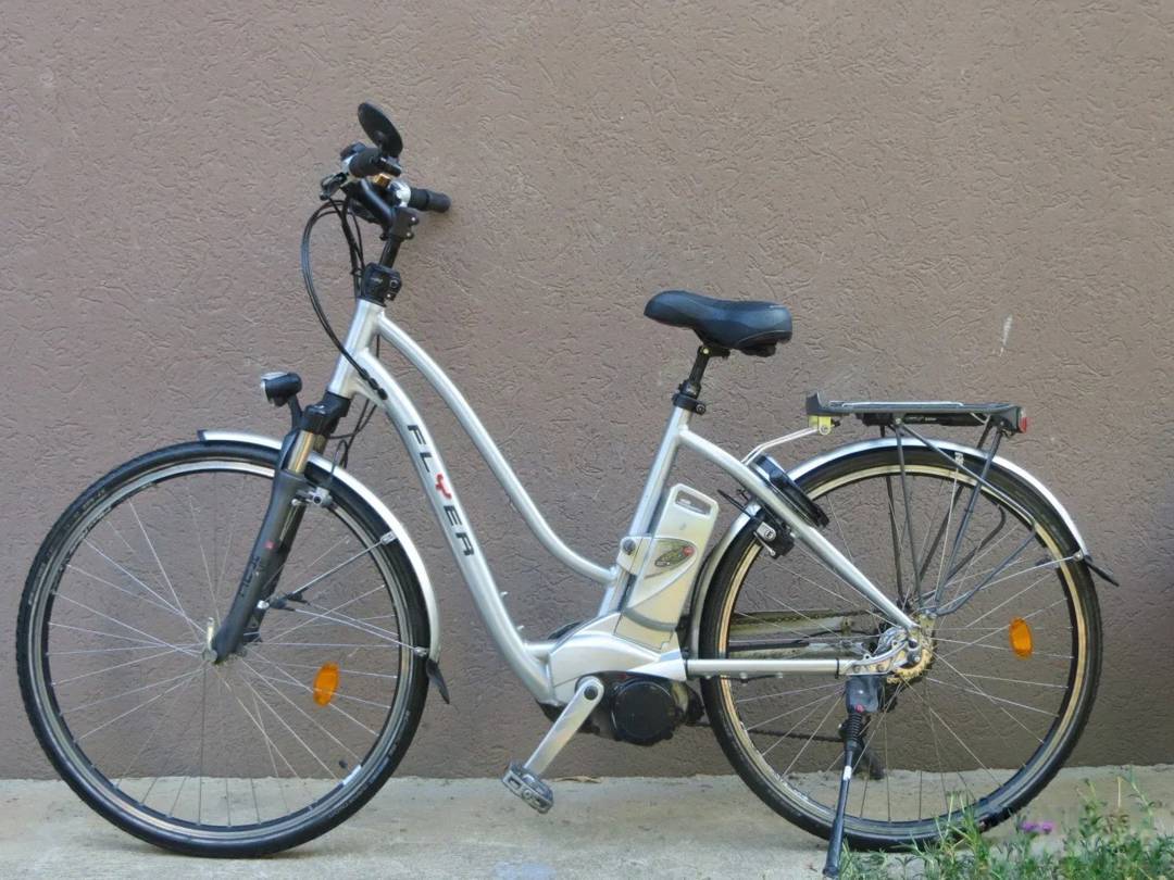 Električno kolo Flyer 28" — sredinski motor Panasonic, 24 prestav