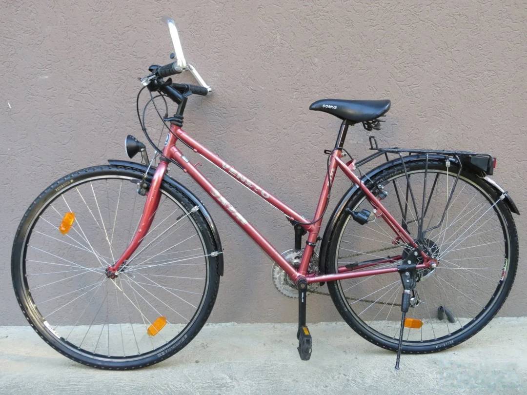 Gradski bicikl KTM Veneto 28" — 21 brzina Shimano