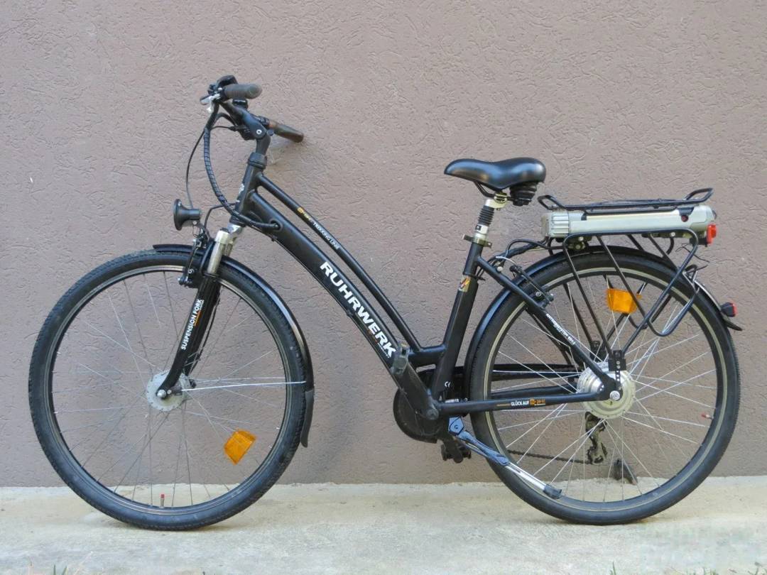 Električno treking kolo Ruhrwerk 28" — aluminijast okvir 48 cm, 7 prestav Shimano