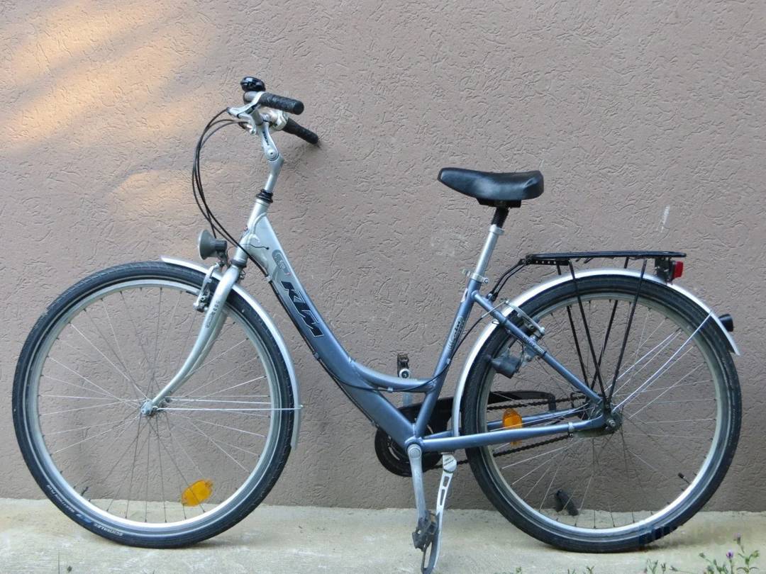 Gradski bicikl KTM Eco City 28" — aluminijski okvir 47 cm, 7 brzina SRAM S7