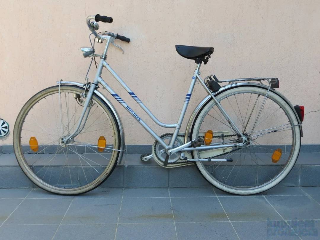 Vintage bicikl Hercules 28" — 3 brzine Sachs, okvir 54 cm