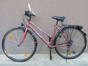 Gradski bicikl KTM Veneto 28" — 21 brzina Shimano — Beograd