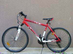 MTB bicikl Vakima Force 26" — aluminijski okvir, 21 brzina Shimano — Beograd