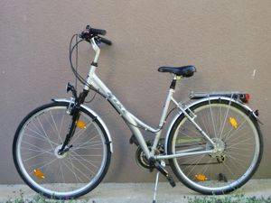 Trekking bicikl Rixe Chambery 28" — aluminijski okvir 46 cm, 21 brzina Shimano — Beograd