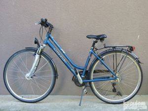 Trekking bicikl Mondia Cosmic 28" — aluminijski okvir, 24 brzine, Shimano — Beograd