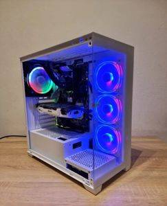 Calculator de gaming i7-7700K, GTX 1070 8GB, răcire cu apă, SSD 512GB + HDD 1TB — Beograd