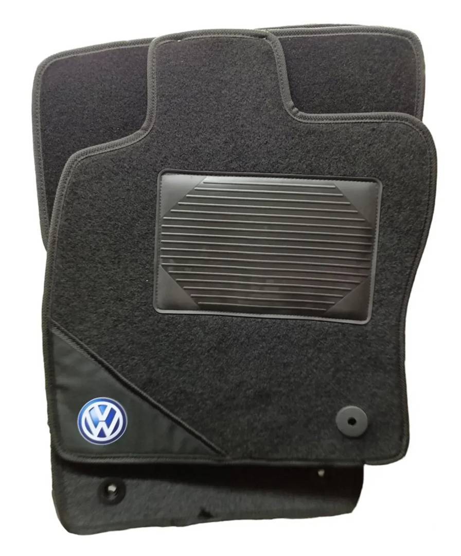 Килимки для VW Passat B8 — гумові та текстильні