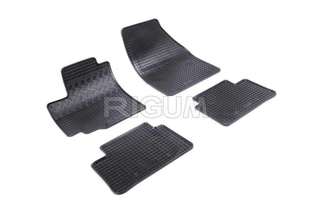 Rigum rubber car mats for Suzuki Alto (from 2010)