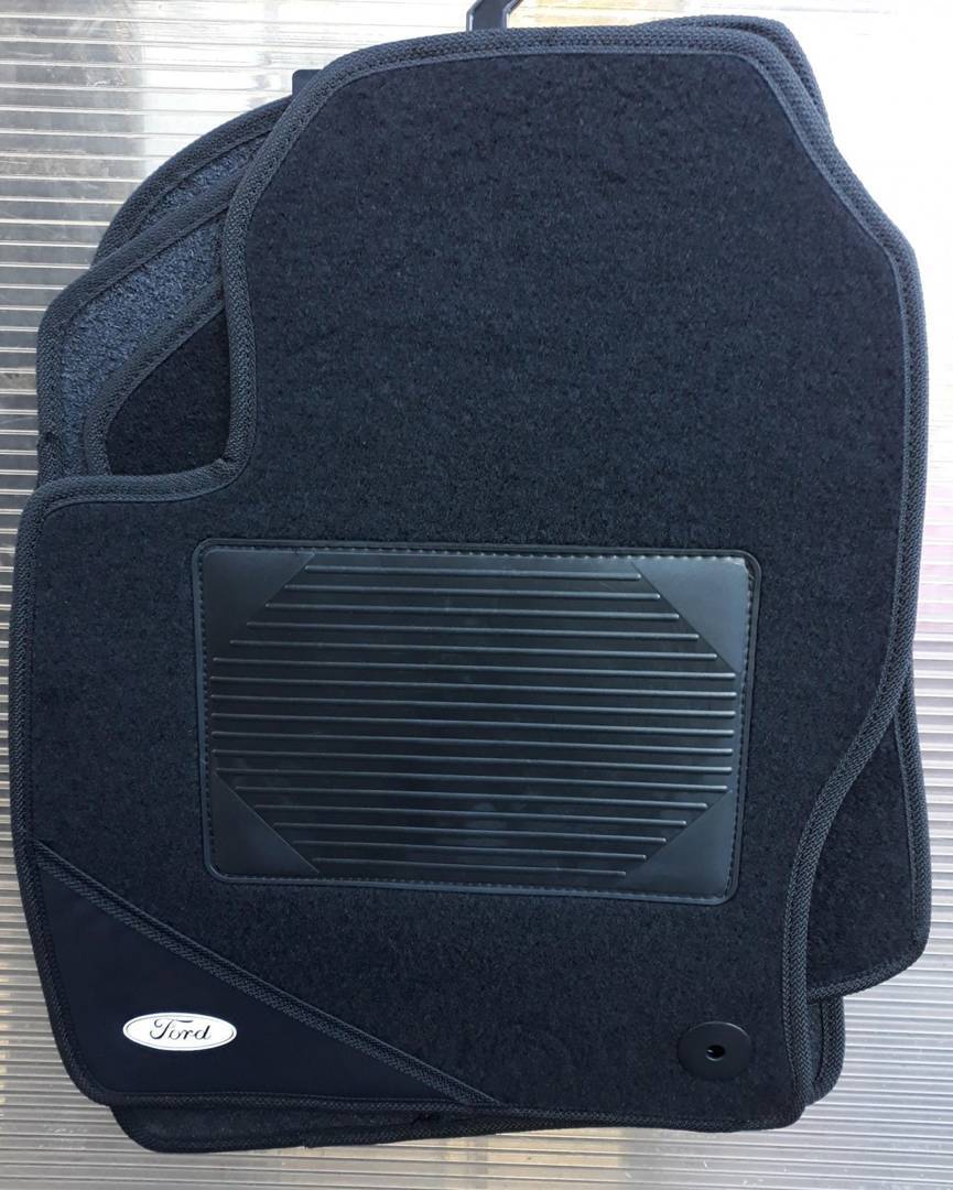 Car mats for Ford Focus Mk3 — rubber and carpet