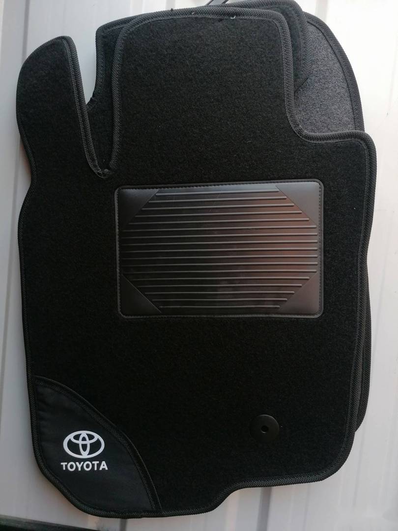 Текстильні килимки для Toyota RAV4