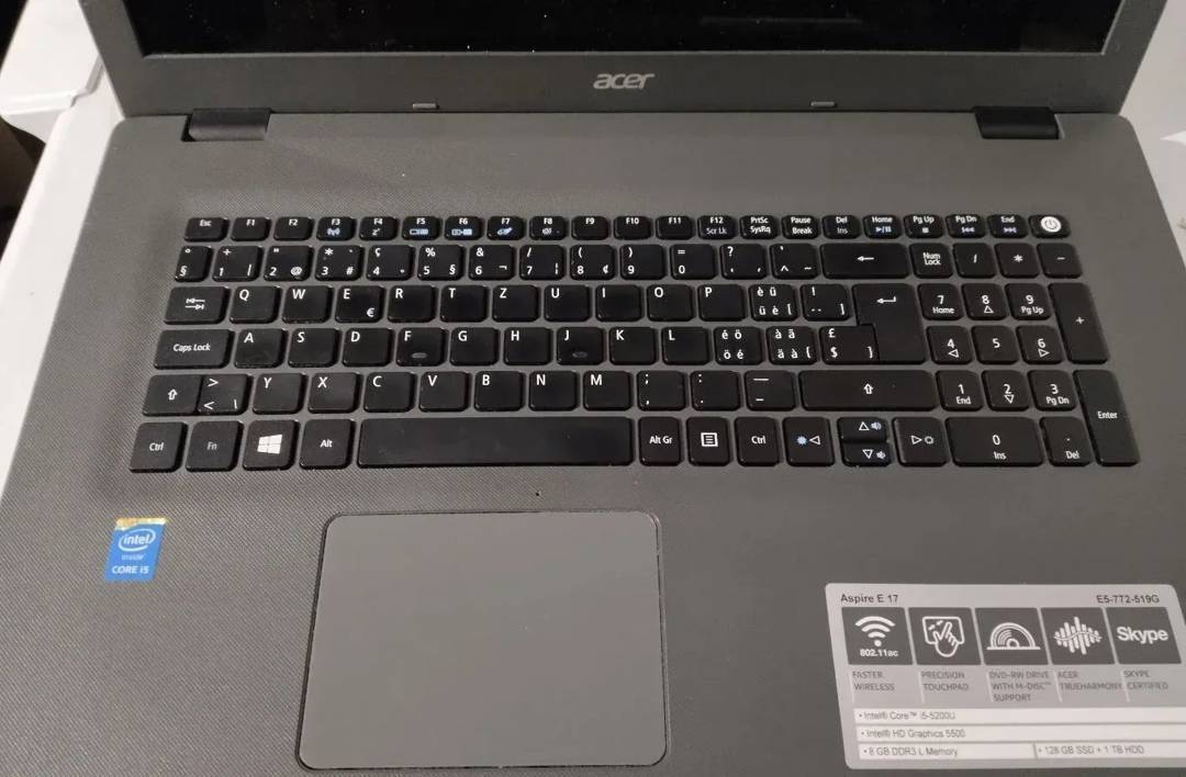 Лаптоп Acer Aspire E5-772 (за части)