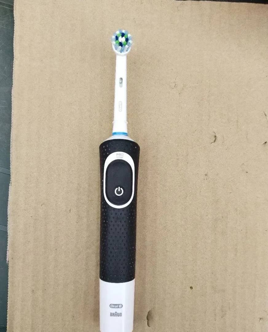 Električne četkice za zube Braun Oral-B (2 kom) s punjačem