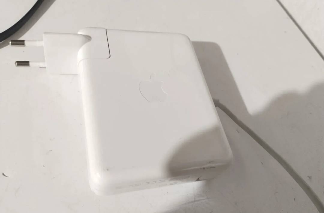 Зарядно Apple A1202