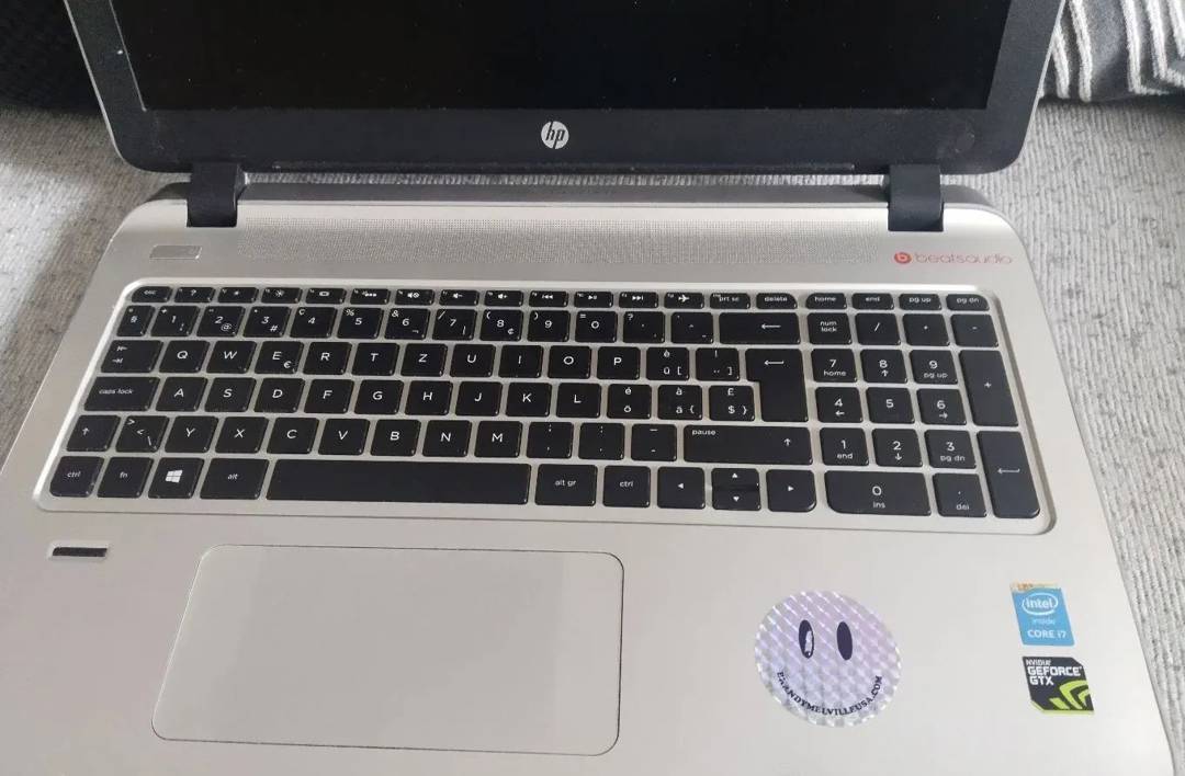 Prenosnik HP Envy 15-k269nz (za dele)