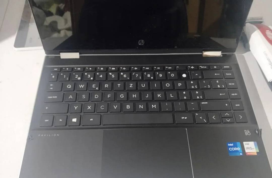 Prenosnik HP Pavilion x360 14-dw1079oz (za dele)