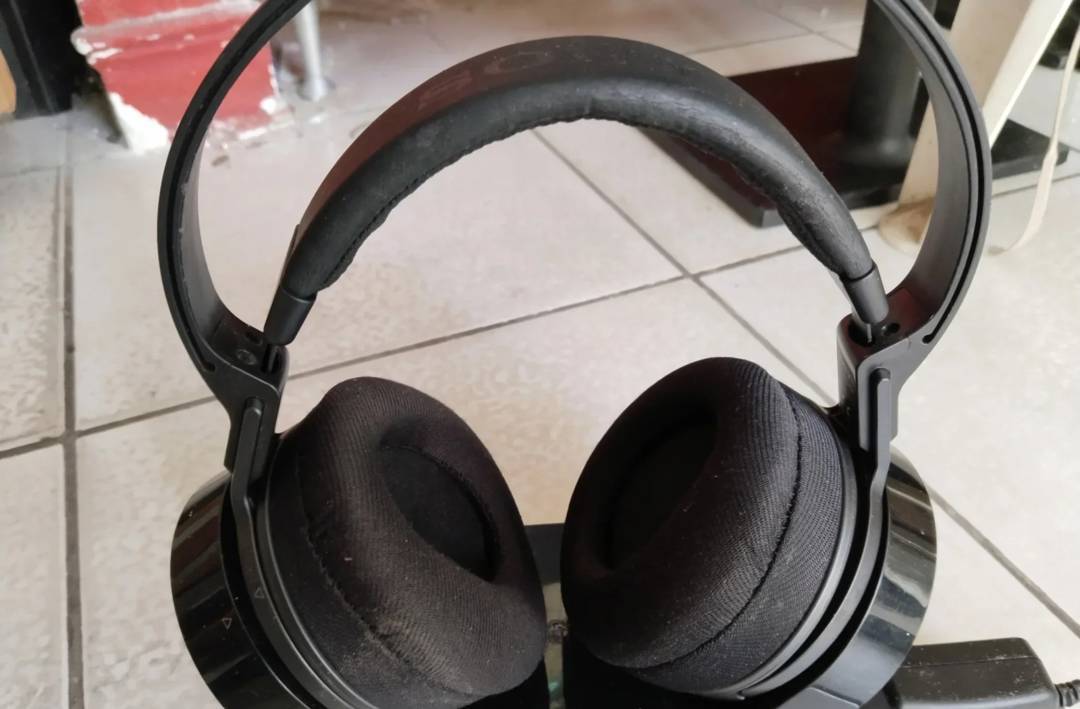 Brezžične slušalke Sony TMR-RF860R