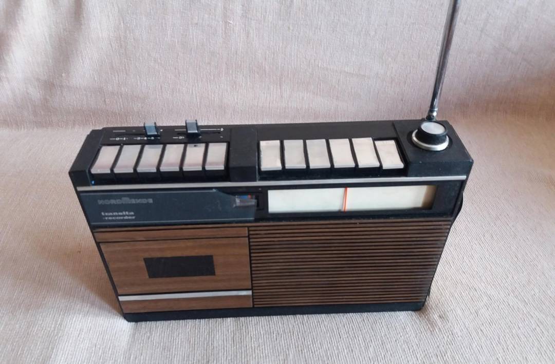 Radio-kasetofon NordMende Type 113A — 1970. godina