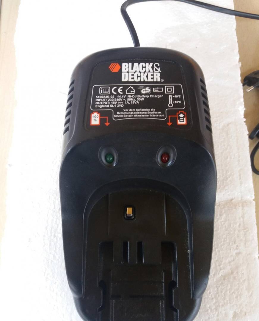 Polnilnik Black & Decker 14,4 V NiCd 5100235-02