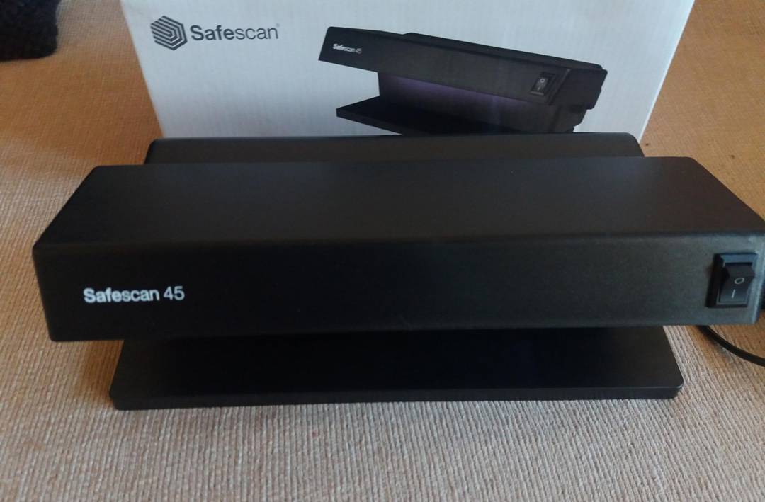 Detektor bankovcev Safescan 45 UV