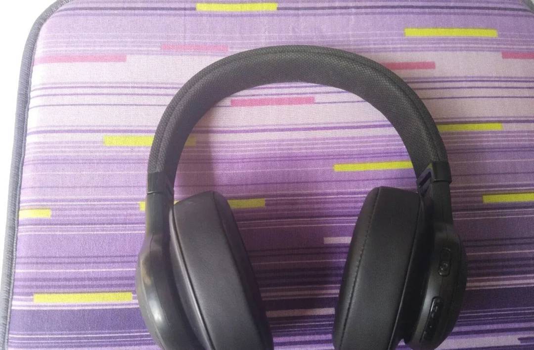 Bežične slušalice JBL E55BT