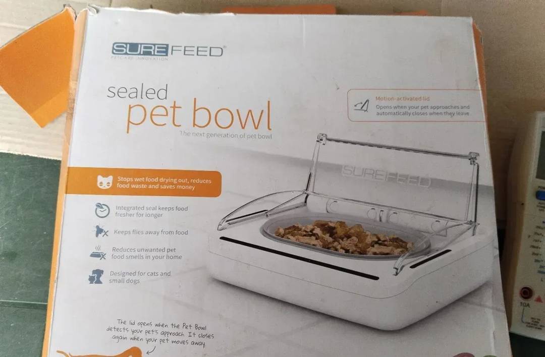 Senzorska posodica za hranjenje SureFeed Sealed Pet Bowl