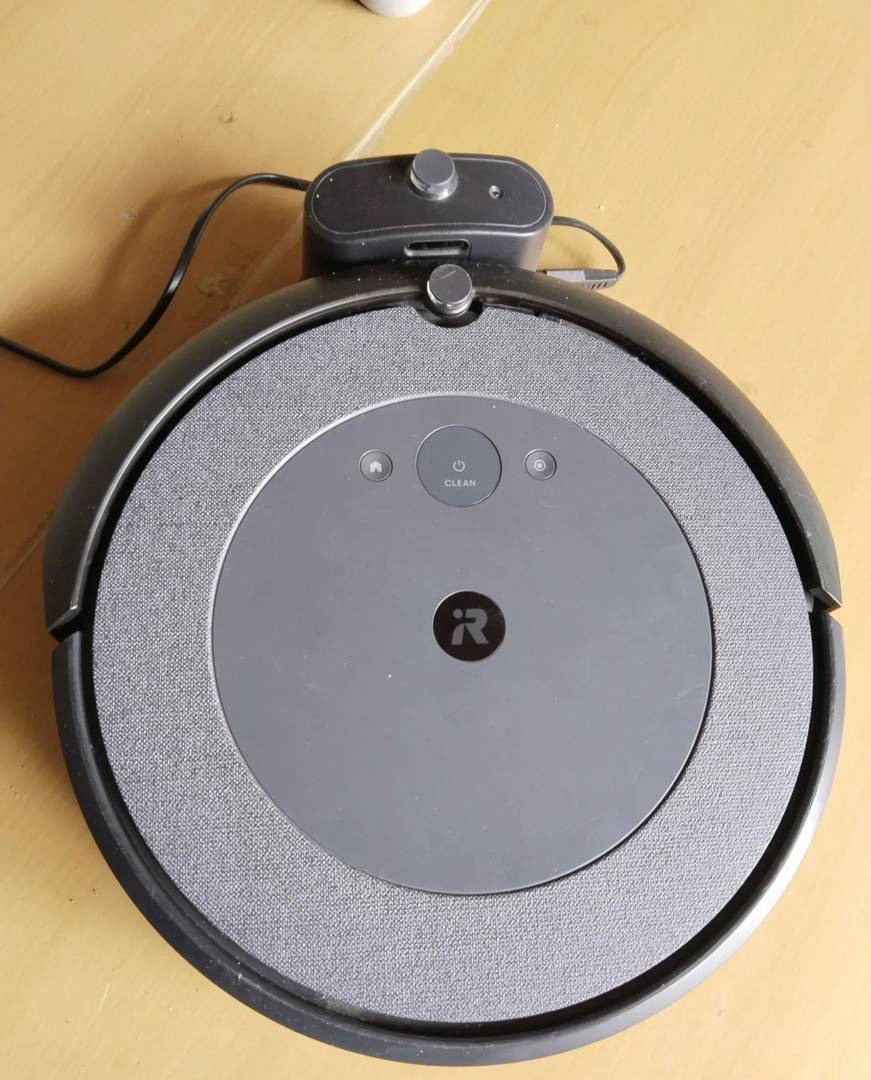 Robot usisavač iRobot Roomba i5