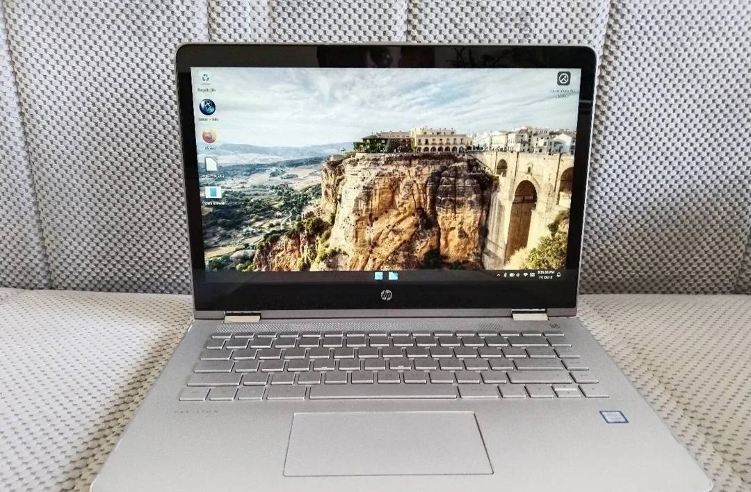 Prijenosno računalo HP Pavilion x360 14-ba159nz — i5 8250U, 8 GB RAM-a, 128 GB SSD
