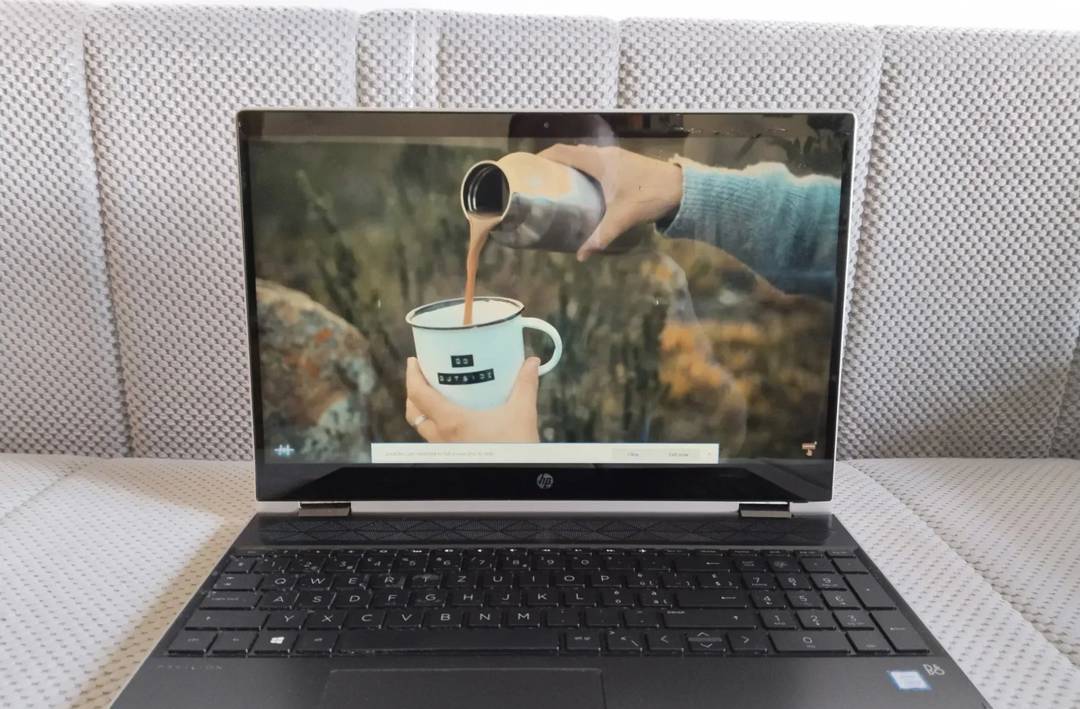 Laptop HP Pavilion x360 15-cr0566nz — i5 8250U, 8 GB RAM, 250 GB SSD