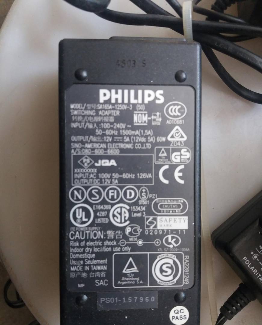 Power adapter 12 V 5 A