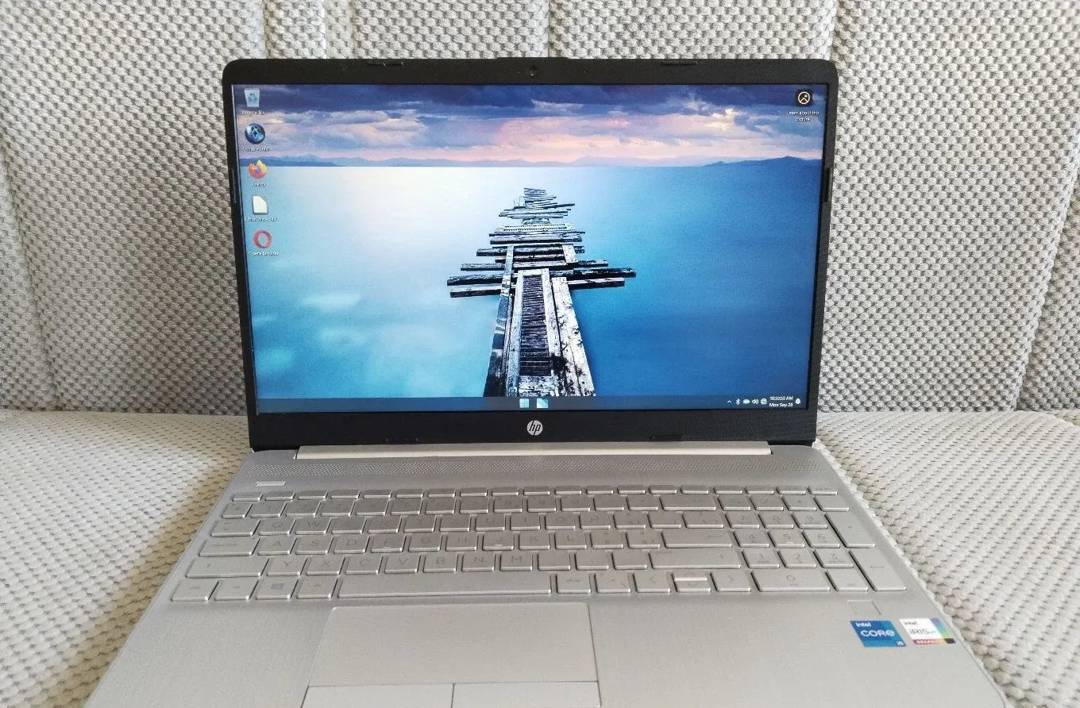 Лаптоп HP 15,6" — i5 1135G7, 16 GB RAM, 512 GB SSD