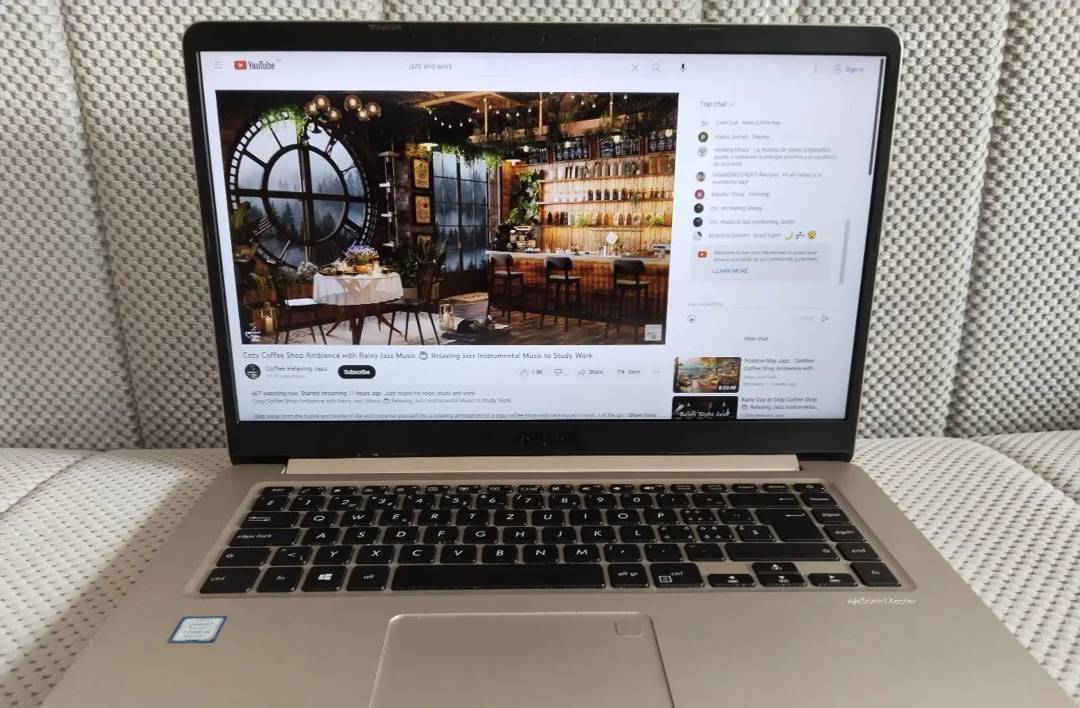 Prenosnik ASUS VivoBook S510U — i5 8250U, 8 GB RAM, 750 GB HDD