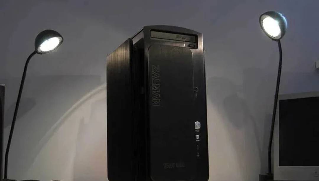 Računalo Zalman TNN 300 — i7 3770S, 16 GB RAM, 128 GB SSD