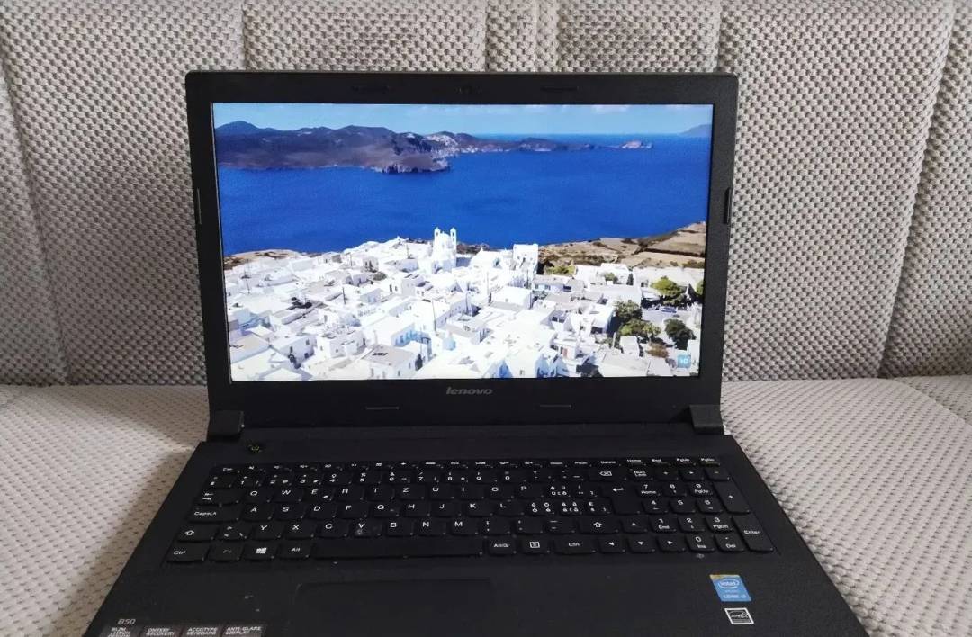 Ноутбук Lenovo B50-80 — i3 4005U, 6 GB RAM, 350 GB HDD