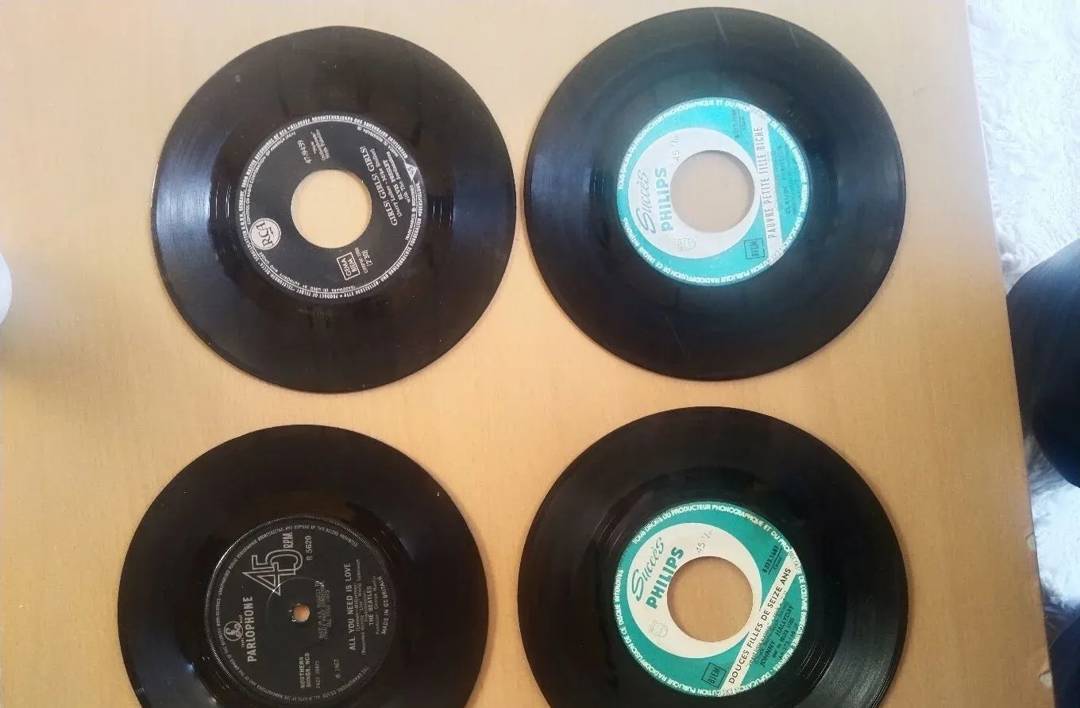 Singl ploče stranih izvođača — Elvis, Beatles, Johnny Hallyday