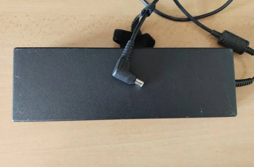Adaptor Sony ACDP-200D02 200 W 19,5 V pentru televizor