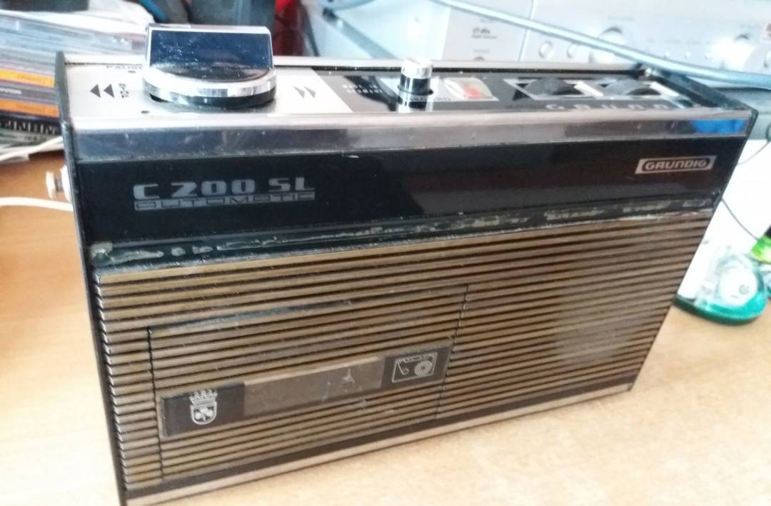 Kasetofon Grundig C200 SL — leto 1970