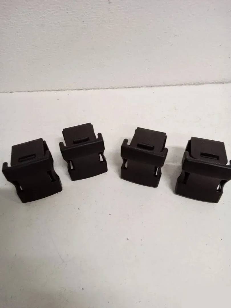 Adapteri za krovni nosač Thule SquareBar Adapter 8897 (4 kom)