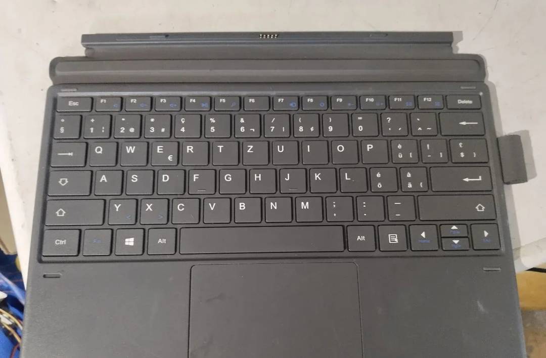 Microsoft Surface Pro Type Cover tipkovnica