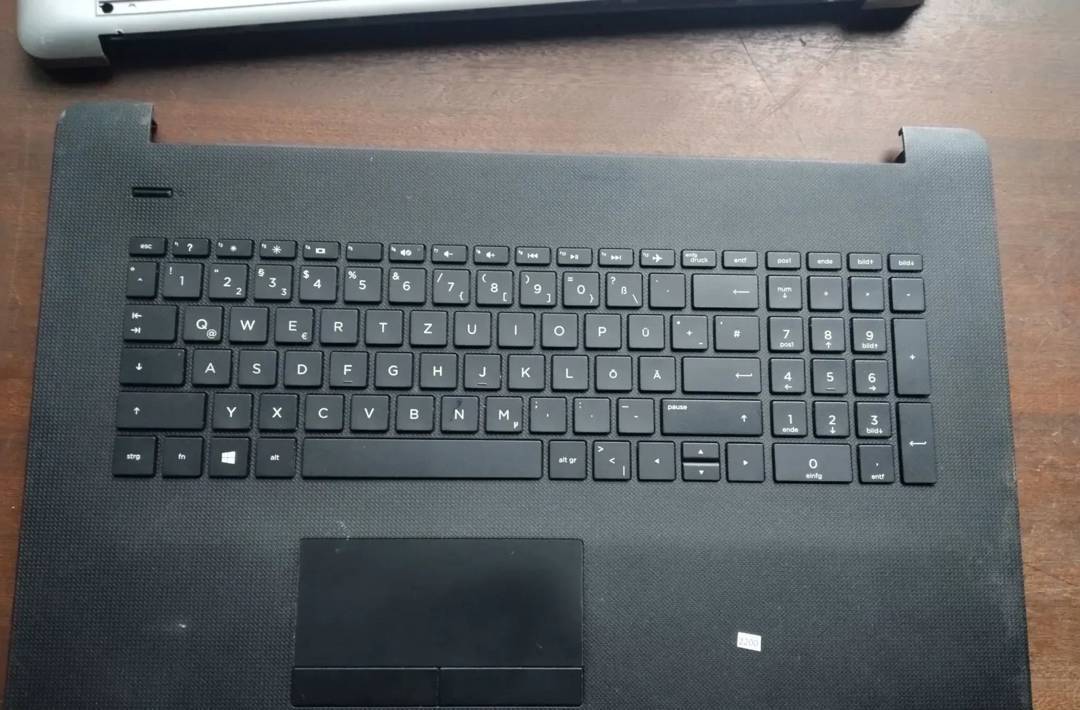 Naslon za dlani s tipkovnico za prenosnik HP 17
