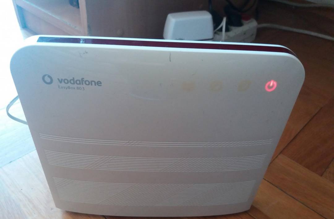 Ruter Vodafone EasyBox 803 ADSL Wi-Fi