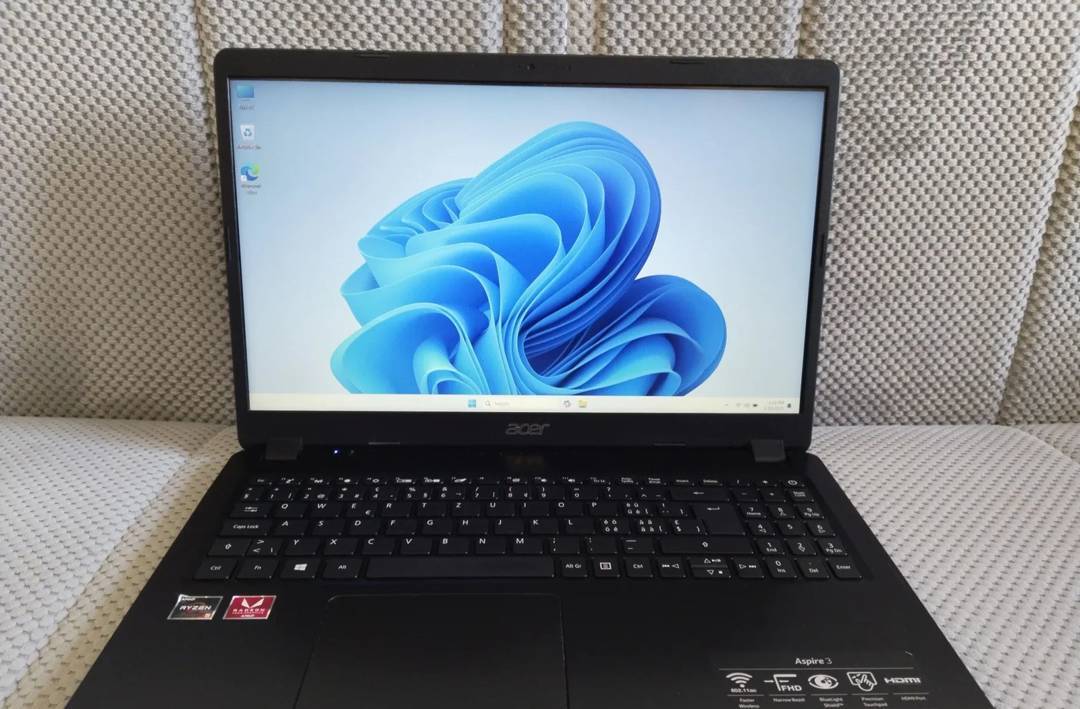 Acer Aspire 3 A315-42 laptop — Ryzen 5 3500U, 8 GB RAM, 512 GB SSD