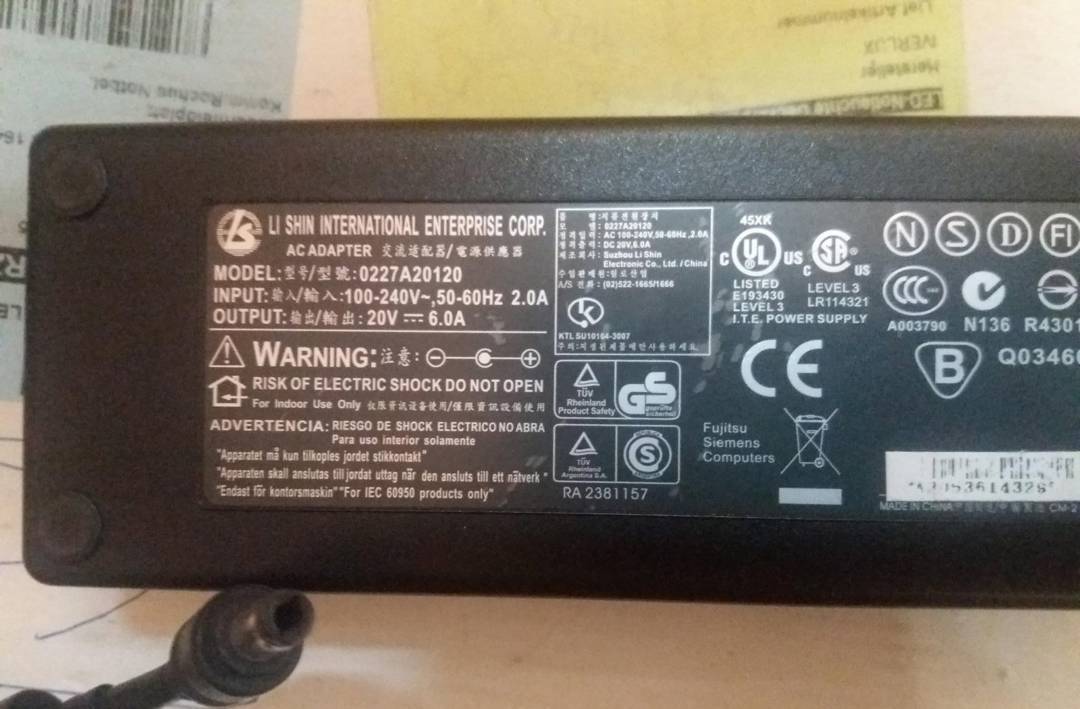 Adaptor de alimentare 20 V 6 A 120 W