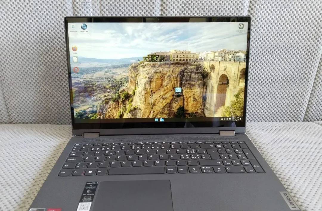 Laptop Lenovo IdeaPad Flex 5 15ALC05 — Ryzen 5 5500U, 8 GB RAM, 512 GB SSD
