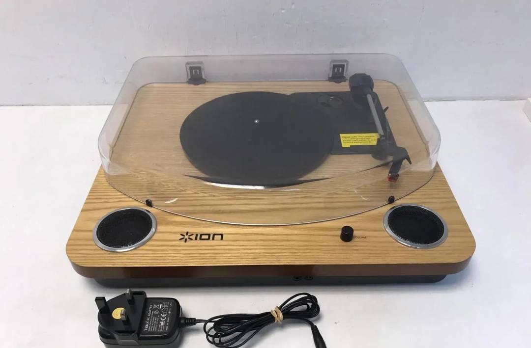 Gramofon Ion Max LP z USB-jem