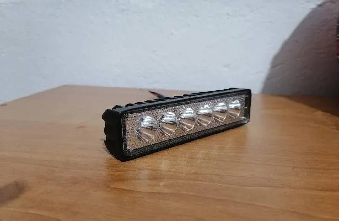LED работна лампа 18 W за автомобили и бусове