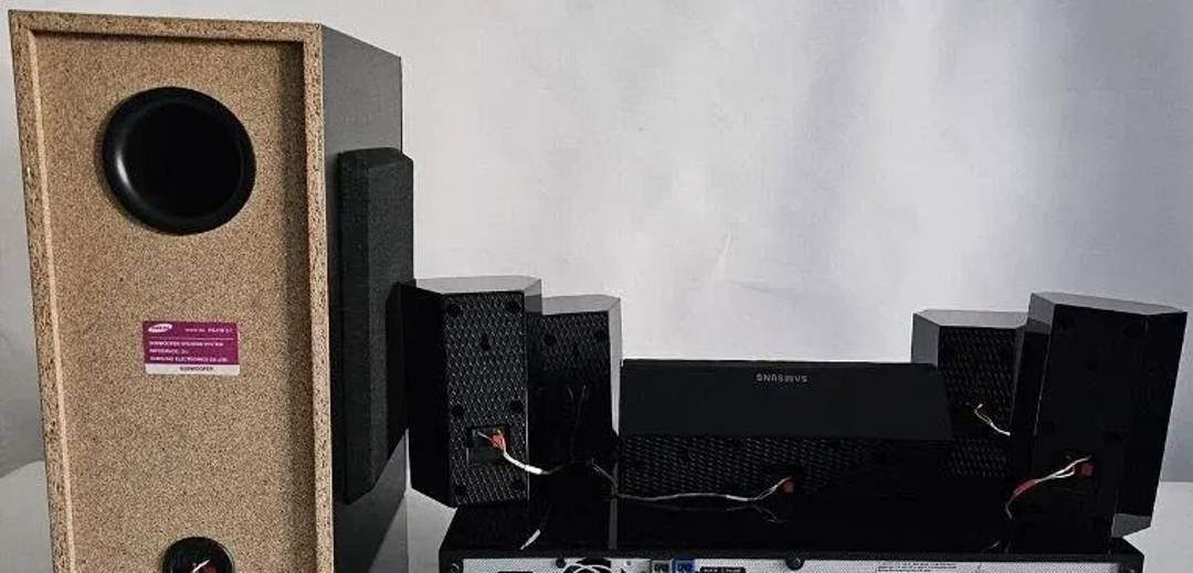 Domači kino Samsung HT-H5500 — 3D Blu-ray, 1000 W