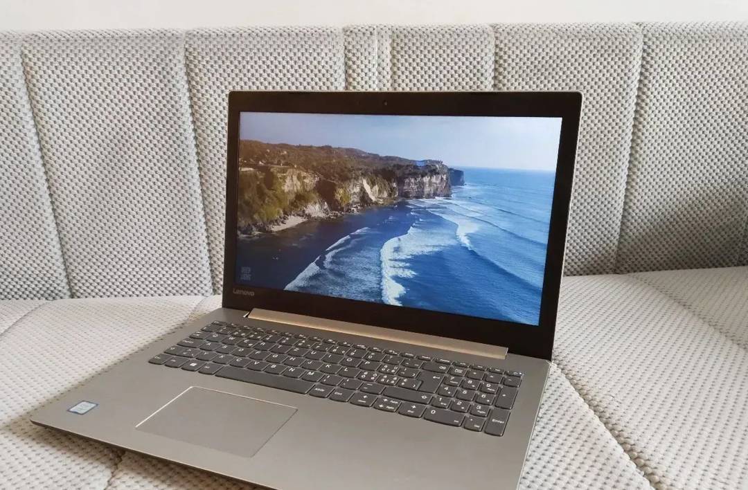 Laptop Lenovo IdeaPad 330-15IKB — i7 8550U, 12 GB RAM, 250 GB SSD + 1 TB HDD