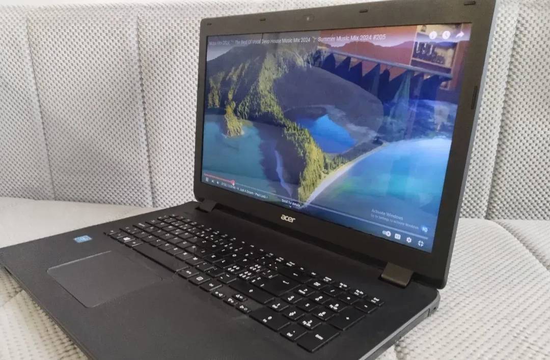 Ноутбук Acer Aspire ES1-731 — Intel N3150, 8 GB RAM, 250 GB HDD
